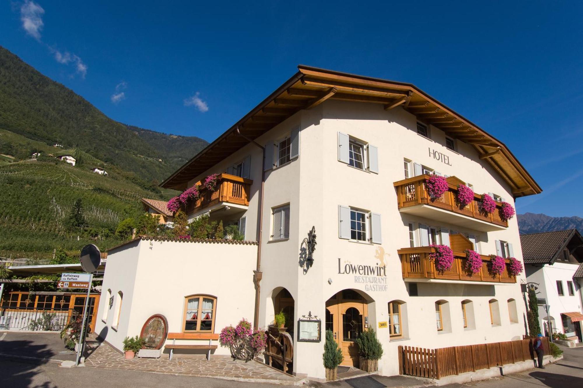 Hotel Loewenwirt Cermes Exterior photo